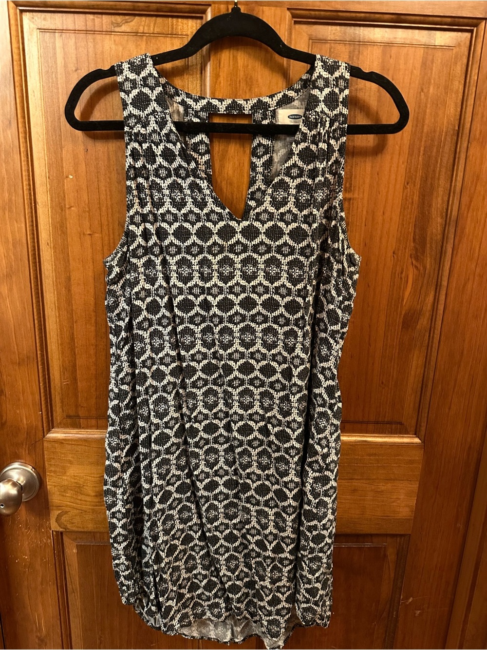 Old Navy Black and White Geometric Sleeveless Dress